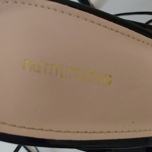 Pretty Little Things Black Faux Patent Leather Gladiator 4 1/2" Heels sz 5 - Picture 8 of 11